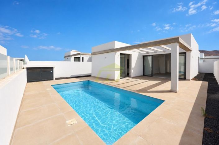 Image No.12-3 Bed Villa for sale