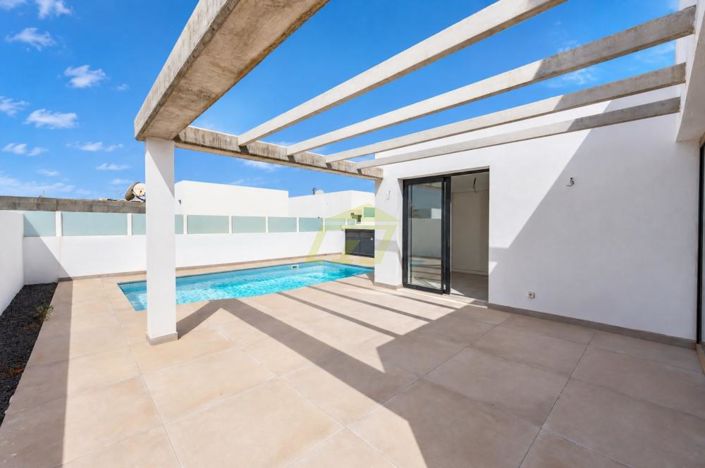 Image No.18-3 Bed Villa for sale