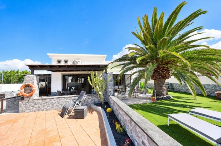 Image No.19-2 Bed Villa for sale