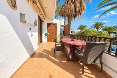 Fully Furnished Apartment With Large Sunny Terrace in a Privileged Location