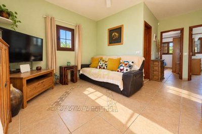 Fully Furnished Apartment With Large Sunny Terrace in a Privileged Location