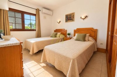 Fully Furnished Apartment With Large Sunny Terrace in a Privileged Location