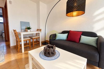 Lovely Apartment in Great Loccaton with Communal Pool