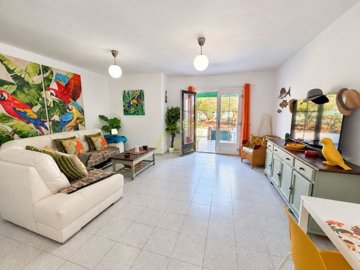 Ground Floor Apartment with Private Terrace in Marcastell