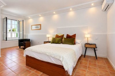 Traditional Canarian charm in the vibrant centre of Costa Teguise