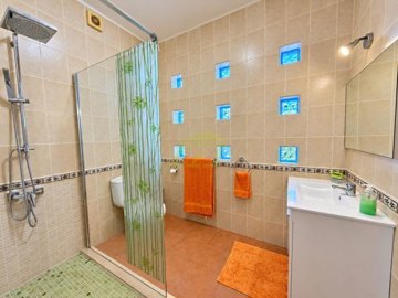 South Facing Villa with mountain views in Playa Blanca