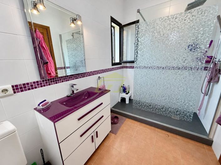 Image No.17-4 Bed Villa for sale