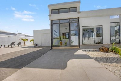 Private garden, stunning views and excellent outdoor leisure facilities