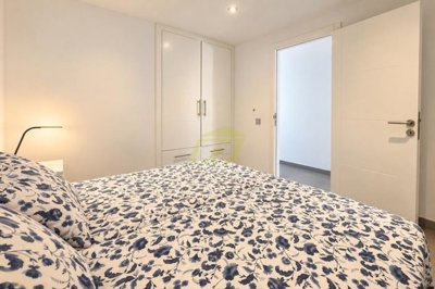 Fully Renovated 1 Bedroom Apartment with Sea Views