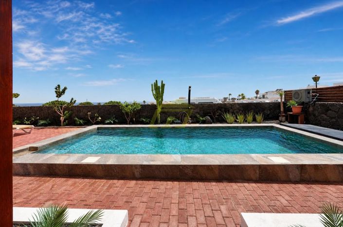 Image No.10-4 Bed Villa for sale
