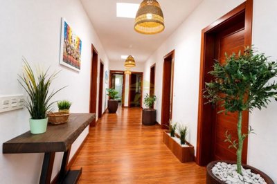 Spectacular Villa with Private Pool in Puerto Calero