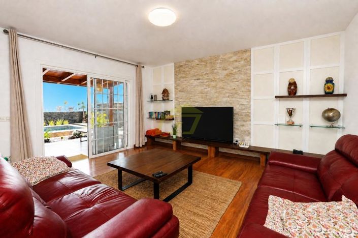 Image No.3-4 Bed Villa for sale