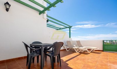 2 bedroom apartment in the San Jancinto complex with sea views and communal swimming pool
