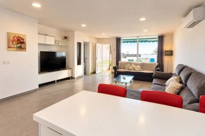 South Facing Large Apartment with Spacious Terrace and Sea Views