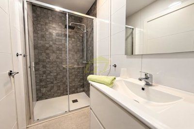 South Facing Large Apartment with Spacious Terrace and Sea Views
