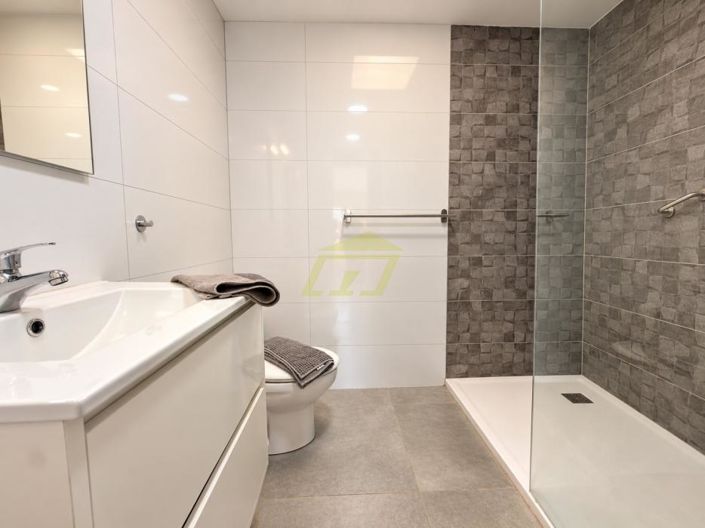Image No.17-2 Bed Apartment for sale