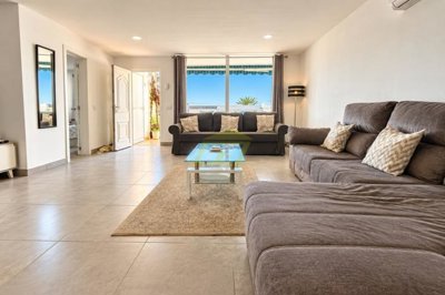 South Facing Large Apartment with Spacious Terrace and Sea Views