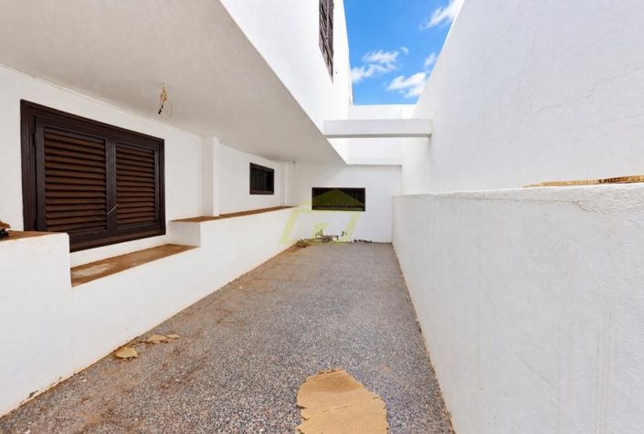 Image No.18-5 Bed Villa for sale