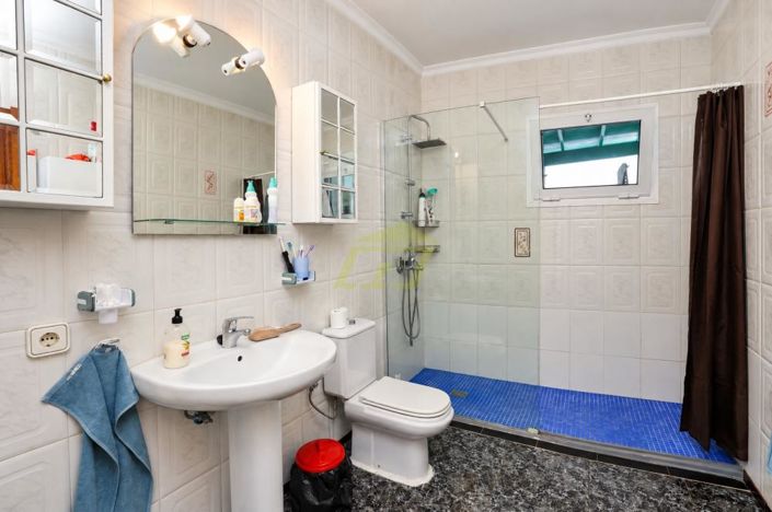Image No.15-5 Bed Villa for sale
