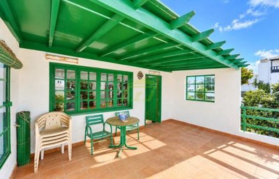 Character Home on a Generous Plot in Yaiza