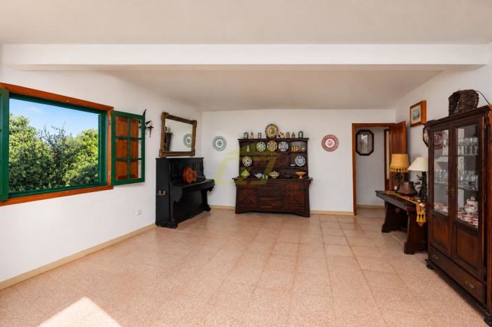 Image No.2-3 Bed Villa for sale
