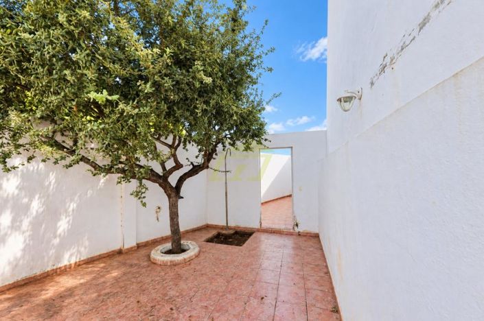 Image No.24-3 Bed Villa for sale