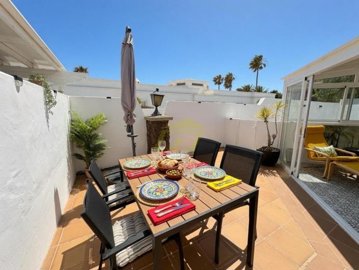 Stunning Villa with Panoramic Roof Terrace and Direct Access to the Sea