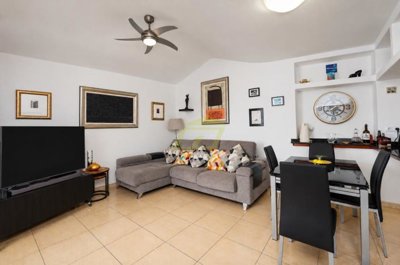 Stylish 2-Bed Villa with Private Pool & Rental Licence