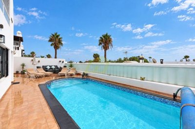 Stylish 2-Bed Villa with Private Pool & Rental Licence