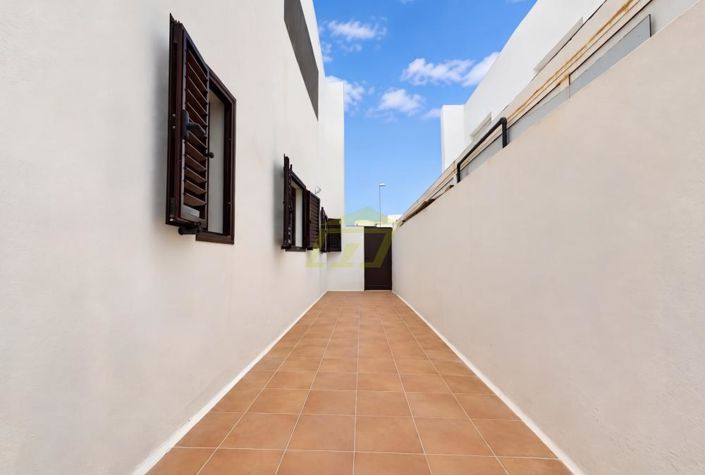 Image No.14-3 Bed Villa for sale