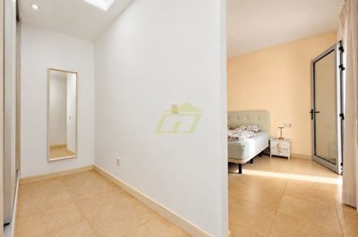 Beautifully Maintained, Fully Furnished Family Home