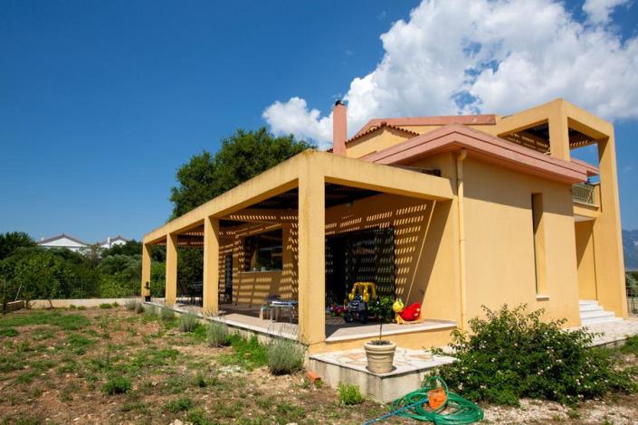 Image No.2-4 Bed House for sale