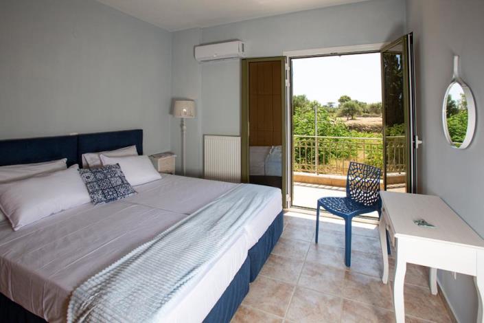 Image No.17-4 Bed House for sale