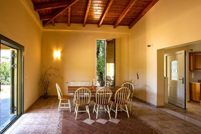 Image No.21-4 Bed House for sale