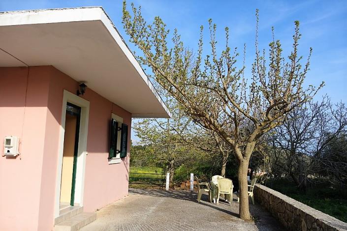 Image No.1-2 Bed House for sale