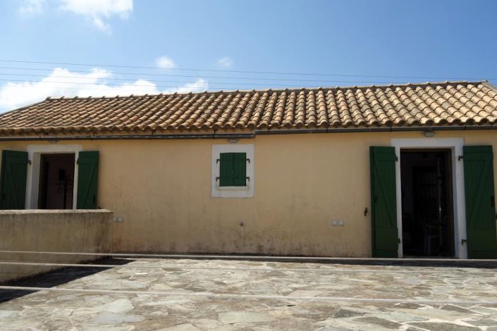 Image No.17-10 Bed Village House for sale