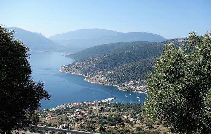 Image No.12-Terre de 4 chambres à vendre à Dendrinata