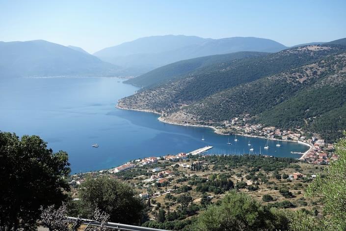 Image No.15-Terre de 4 chambres à vendre à Dendrinata