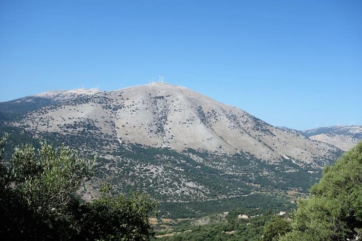 Image No.17-Terre de 4 chambres à vendre à Dendrinata