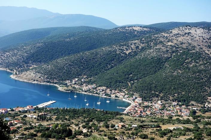 Image No.18-Terre de 4 chambres à vendre à Dendrinata