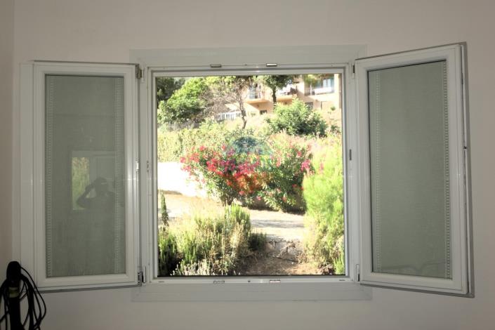 Image No.26-5 Bed House for sale