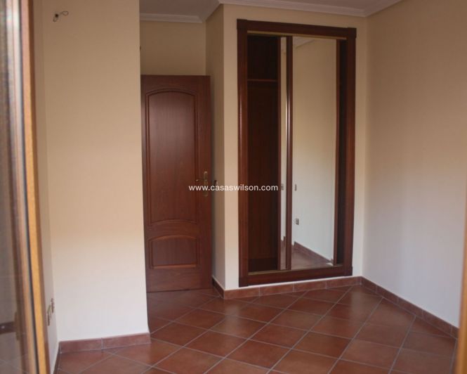 Image No.10-2 Bed Townhouse for sale