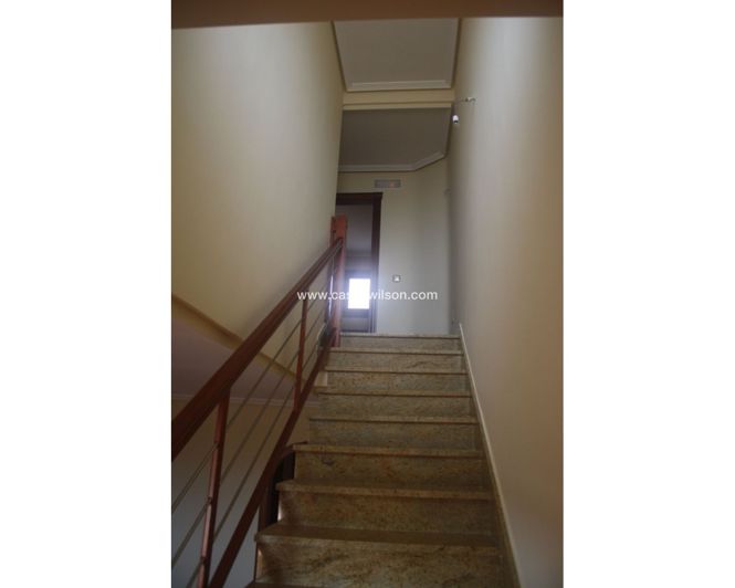 Image No.19-2 Bed Townhouse for sale