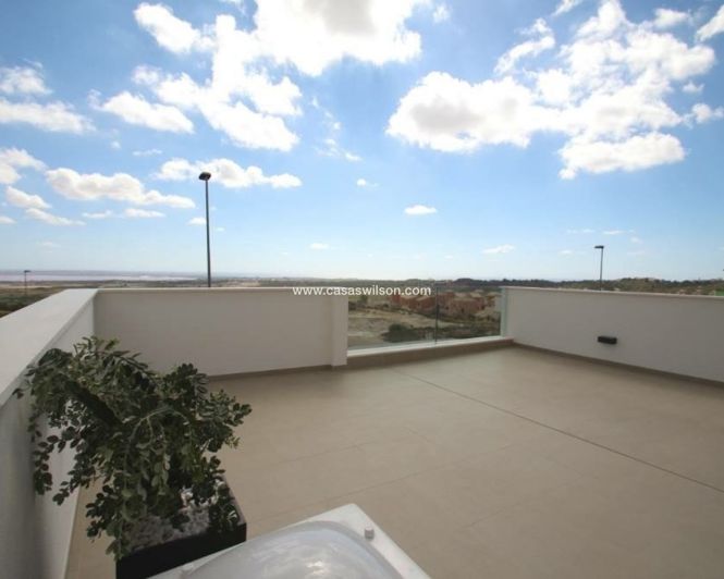 Image No.13-3 Bed Villa for sale