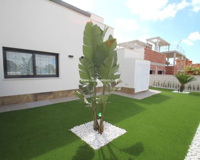 Image No.15-3 Bed Villa for sale