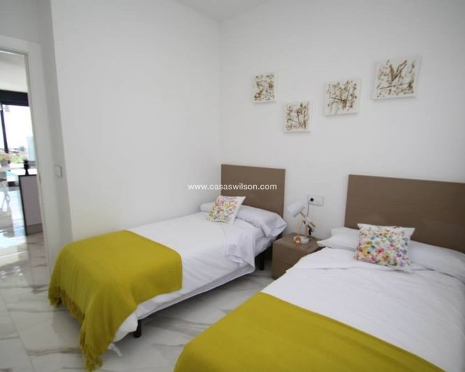 Image No.8-3 Bed Villa for sale