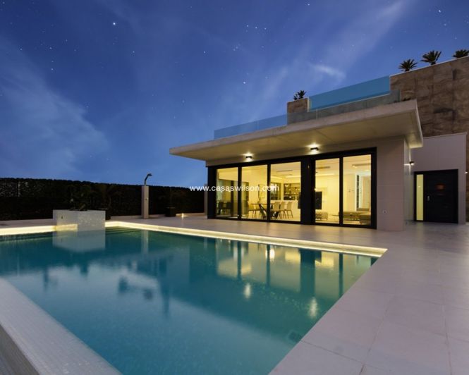 Image No.2-4 Bed Villa for sale