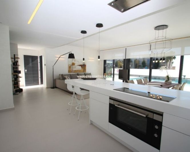 Image No.22-4 Bed Villa for sale