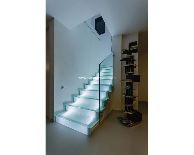 Image No.25-4 Bed Villa for sale