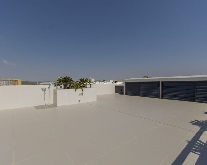 Image No.17-3 Bed Villa for sale